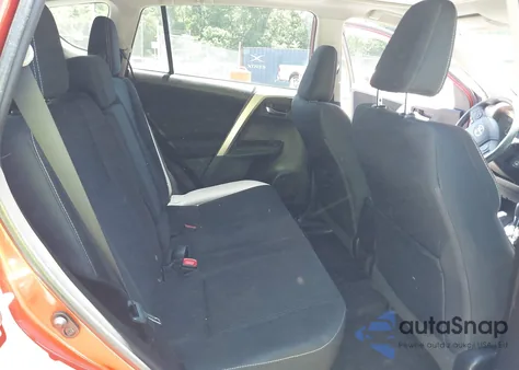 2015 Toyota Rav4 Xle z USA, uszkodzony, nr VIN 2T3RFREV9FW302454